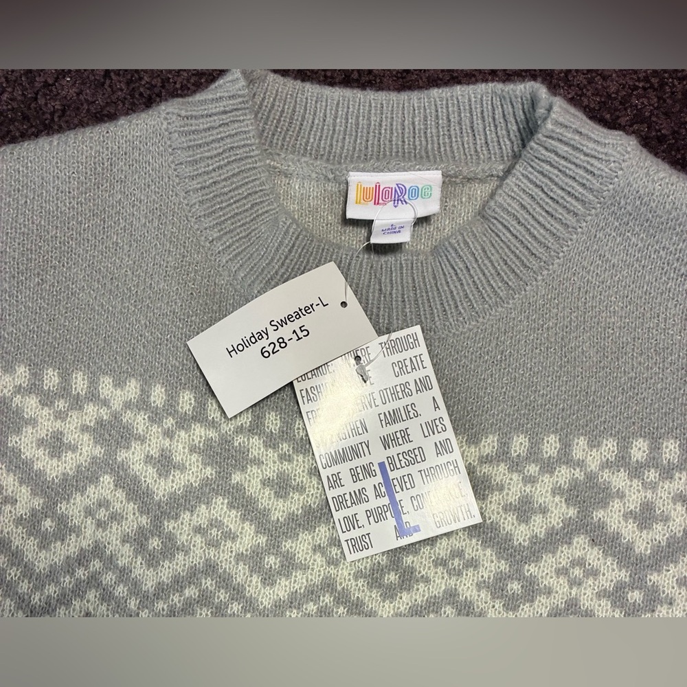 LuLaRoe women’s Sweater in Gray and Cream - Picture 3 of 3